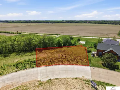 125 Sunset Ridge Ct, Crete, NE 68333