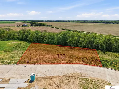 135 Sunset Ridge Ct, Crete, NE 68333