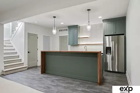 Kitchen - 19009 Hackberry Dr, Gretna, NE 68028 photo 6 of 6