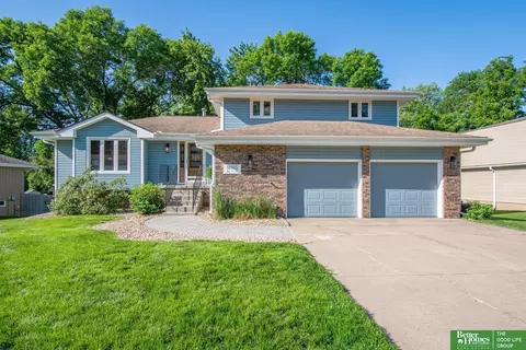 16505 Pine St, Omaha, NE 68130