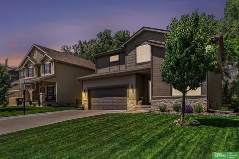 8412 S 169th St, Omaha, NE 68136