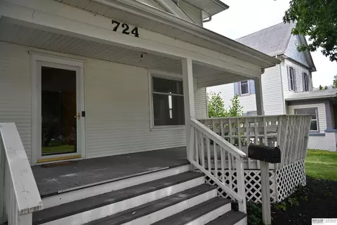 Exterior - 724 N 10th St, Beatrice, NE 68310 photo 10 of 11