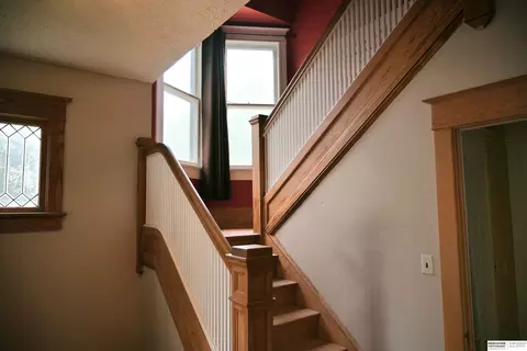 Entry Way - 724 N 10th St, Beatrice, NE 68310 photo 3 of 7