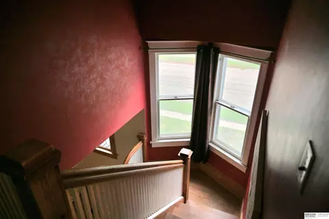 Entry Way - 724 N 10th St, Beatrice, NE 68310 photo 4 of 7