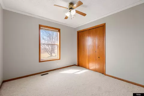 Bedroom - 26110 W Maple Rd, Waterloo, NE 68069 photo 4 of 4