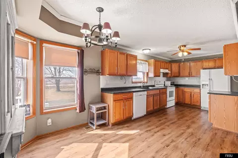 Kitchen - 26110 W Maple Rd, Waterloo, NE 68069 photo 2 of 4