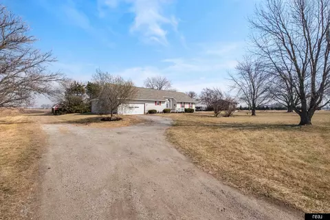 Exterior - 26110 W Maple Rd, Waterloo, NE 68069 photo 2 of 8