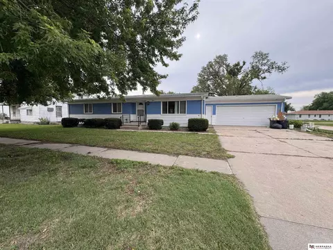 740 6th Ave, Fairmont, NE 68354