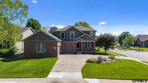 18025 Dewey Cir, Elkhorn, NE 68022