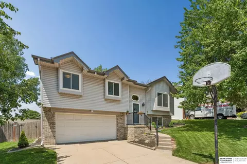 16726 Jefferson St, Omaha, NE 68135