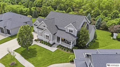 1606 S 221st Cir, Elkhorn, NE 68022