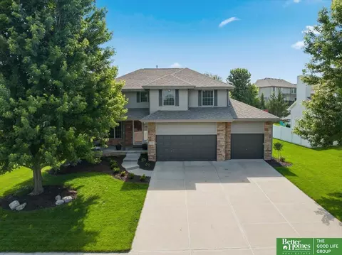 12427 S 79 Ave, Papillion, NE 68046