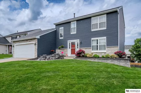 15976 S St, Omaha, NE 68135