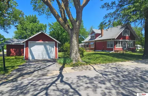 802 W I St, Wymore, NE 68466