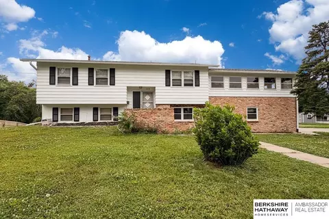 1418 Fairfax Rd, Bellevue, NE 68005