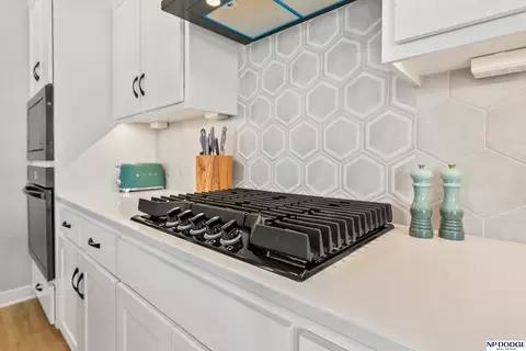 Kitchen - 19055 Murifield Cir, Omaha, NE 68136 photo 3 of 6