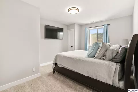 Bedroom - 19055 Murifield Cir, Omaha, NE 68136 photo 6 of 7