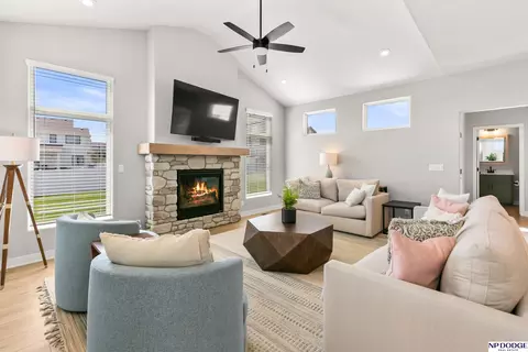 Living - 19055 Murifield Cir, Omaha, NE 68136 photo 2 of 4