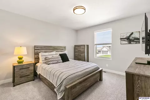 Bedroom - 19055 Murifield Cir, Omaha, NE 68136 photo 5 of 7