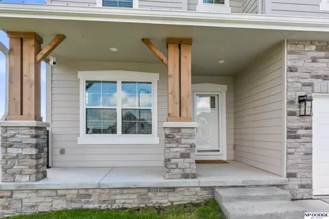 Exterior - 19055 Murifield Cir, Omaha, NE 68136 photo 4 of 8
