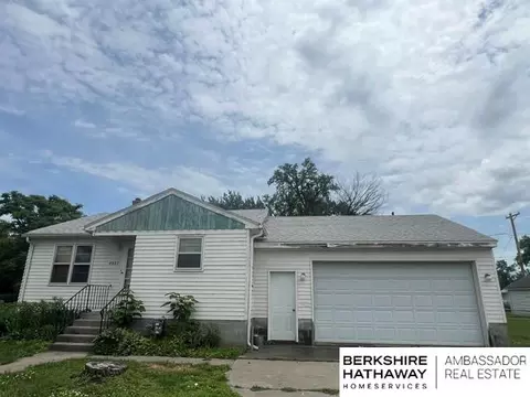4927 N 14 St, Omaha, NE 68110