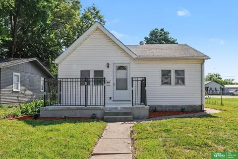 4713 N 14 St, Omaha, NE 68110