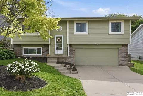 6111 N 79th St, Omaha, NE 68134