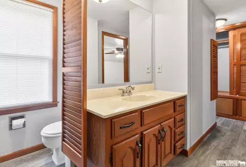 Bath - 1107 N 13th St, Beatrice, NE 68310 photo 3 of 4