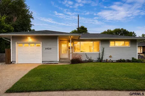 1820 Brower Rd, Lincoln, NE 68502