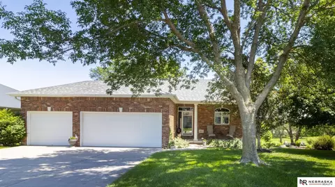 4912 Woodland Hills Dr, Eagle, NE 68347