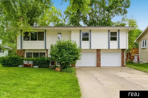 11717 Grand Ave, Omaha, NE 68164