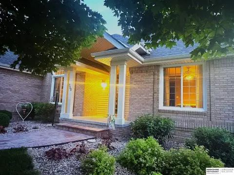 300 S Fillmore St, Papillion, NE 68046