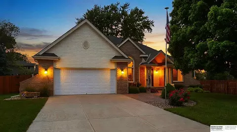 300 S Fillmore St, Papillion, NE 68046