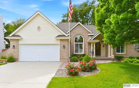300 S Fillmore St, Papillion, NE 68046