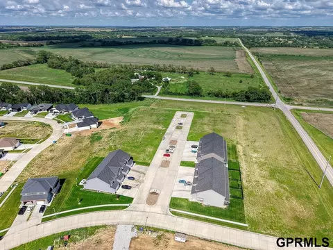 1902 Titan Pl, Hickman, NE 68372