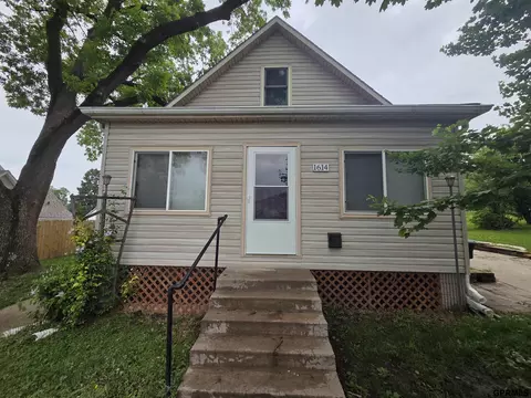 1614 Drexel St, Omaha, NE 68107