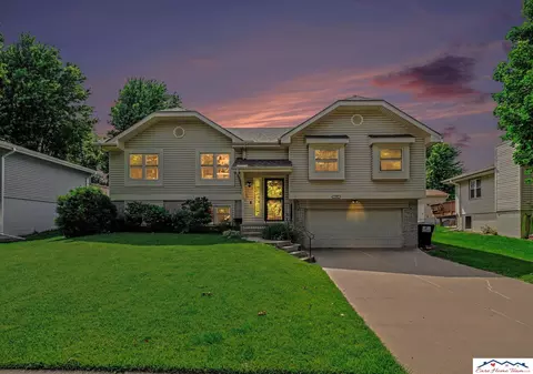 7728 S 70th St, La Vista, NE 68128