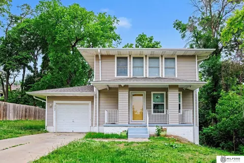 3704 Decatur St, Omaha, NE 68111