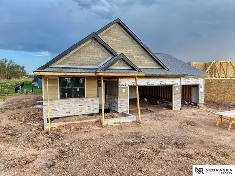3411 Greta Dr, Roca, NE 68430