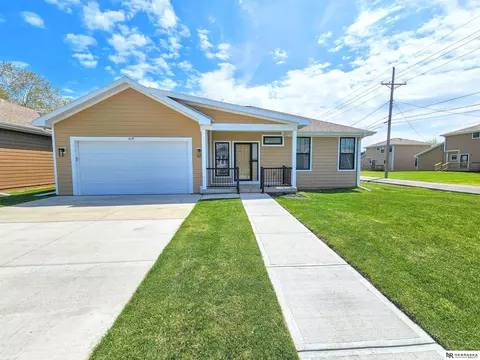 2119 N 25 St, Omaha, NE 68111