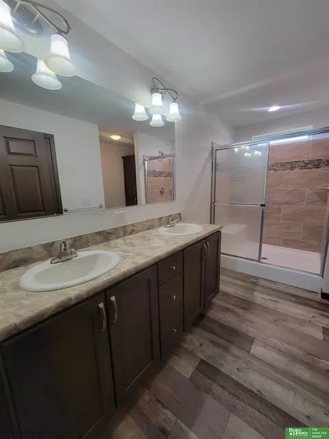 Bath - 128 N 5th St, Mccool Junction, NE 68401 photo 1 of 5