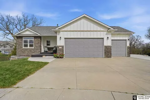 1757 NW Flader Ct, Lincoln, NE 68528