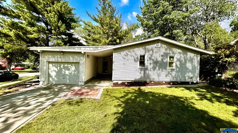 3213 N 97 St, Omaha, NE 68134