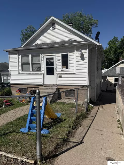 1924 S 17th St, Omaha, NE 68108