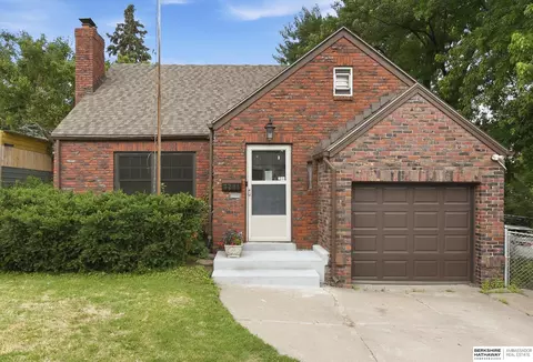 3281 Vinton St, Omaha, NE 68105