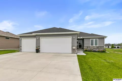 7312 N 49 St, Lincoln, NE 68514