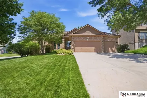 17634 Jefferson St, Omaha, NE 68135