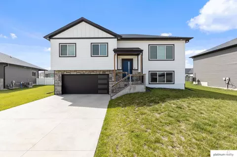11721 N 144th St, Waverly, NE 68462