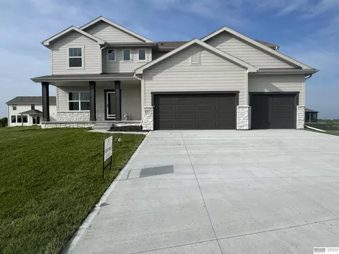 20819 Nebraska Ave, Elkhorn, NE 68022