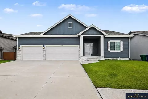 9116 S 178th St, Omaha, NE 68136
